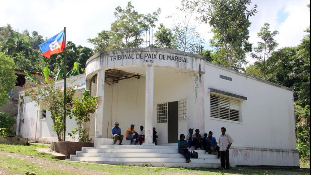 Façade du Tribunal de Paix de Marbial